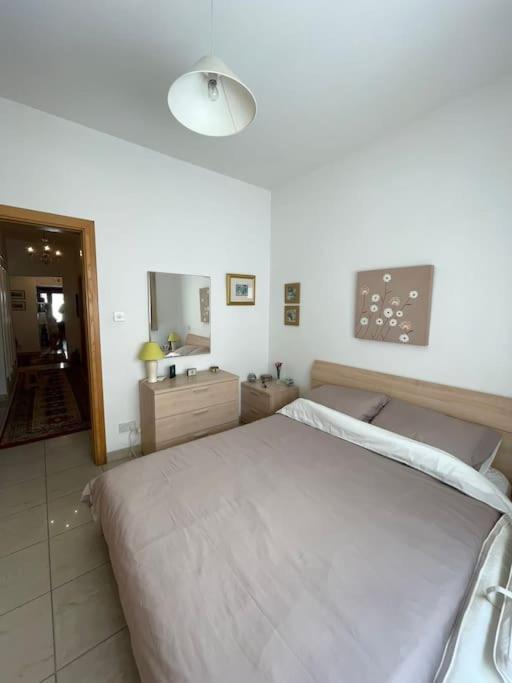 Lovely, Modern, Bright Maisonette. Heart Of Sliema Luaran gambar